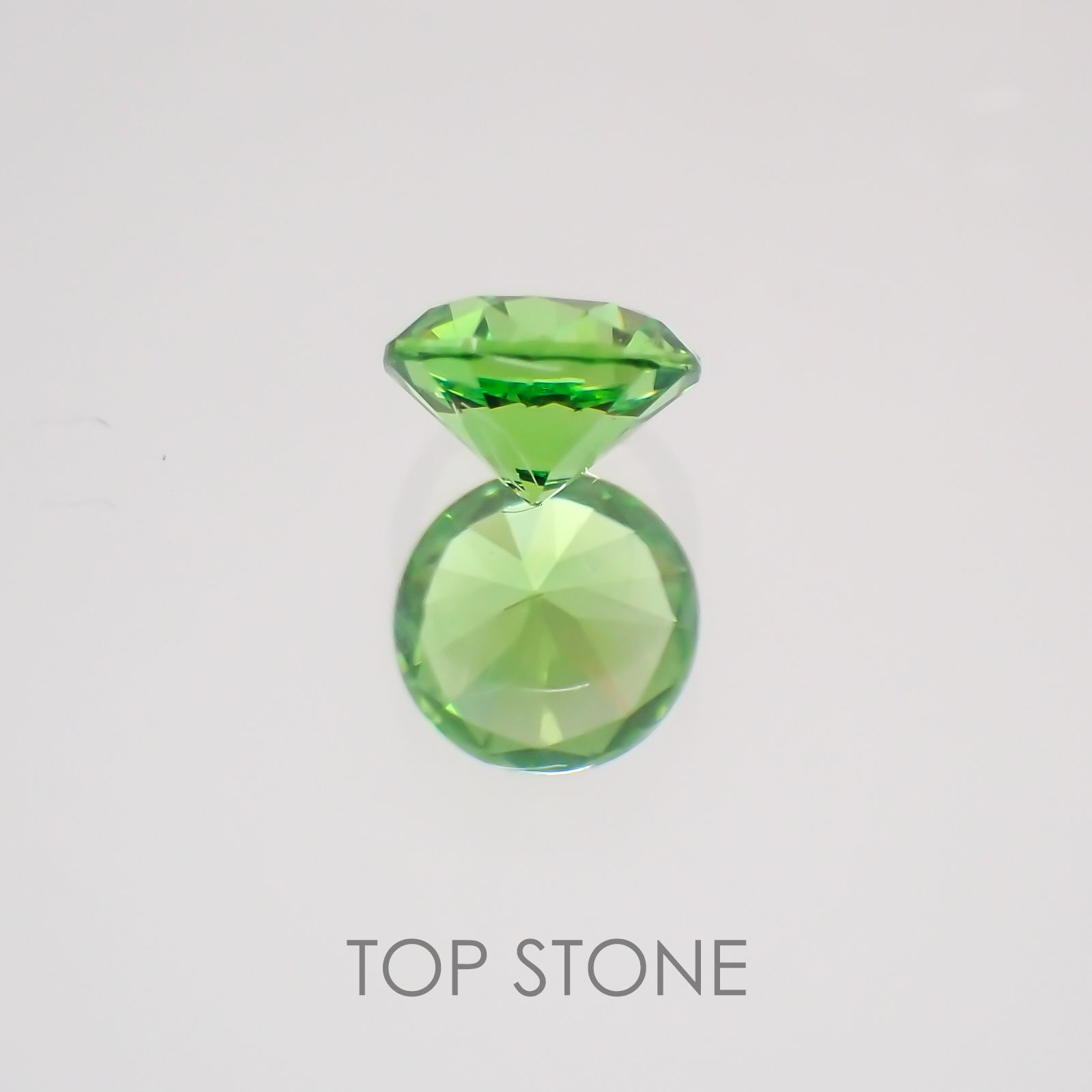 デマントイドガーネット(宝石名デマントイド・ガーネット)ロシア産 0.13ct 識別済[220717102]3.1x3.1mm前後