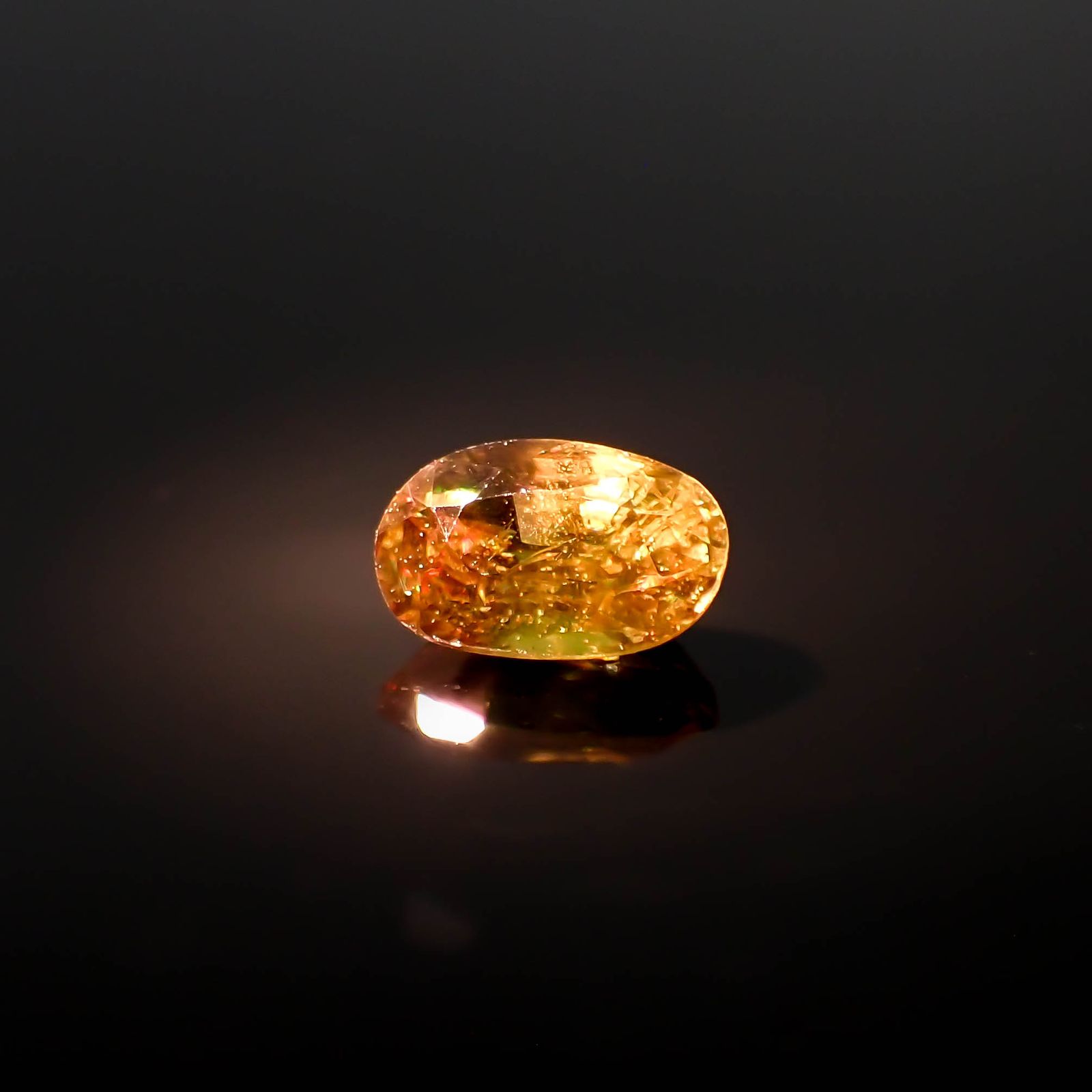 カラーチェンジスフェーン パキスタン産 0.47ct[231224739]5.7x3.5mm前後