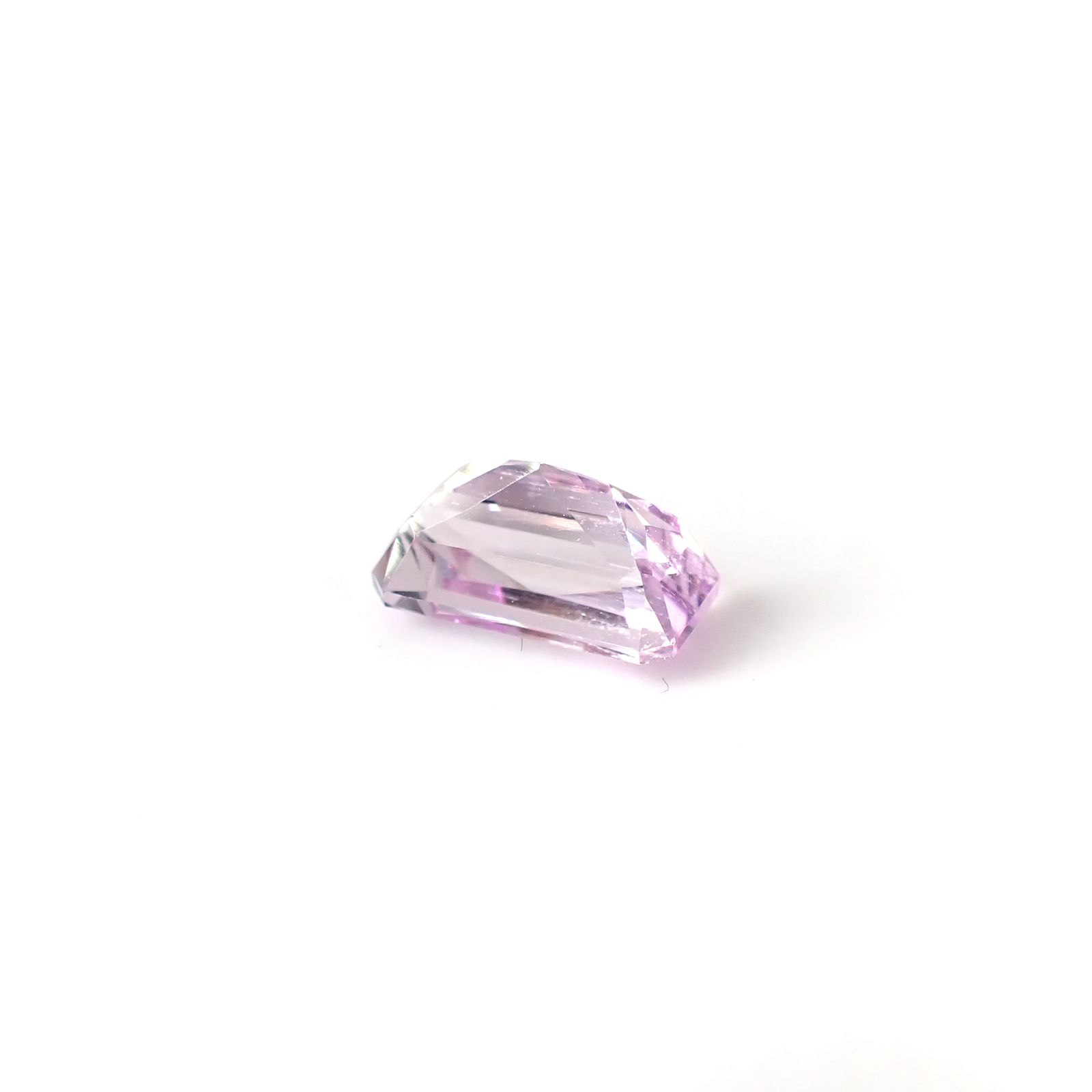 クンツァイト ナイジェリア産 2.93ct [250830967]10.5x5.9mm前後