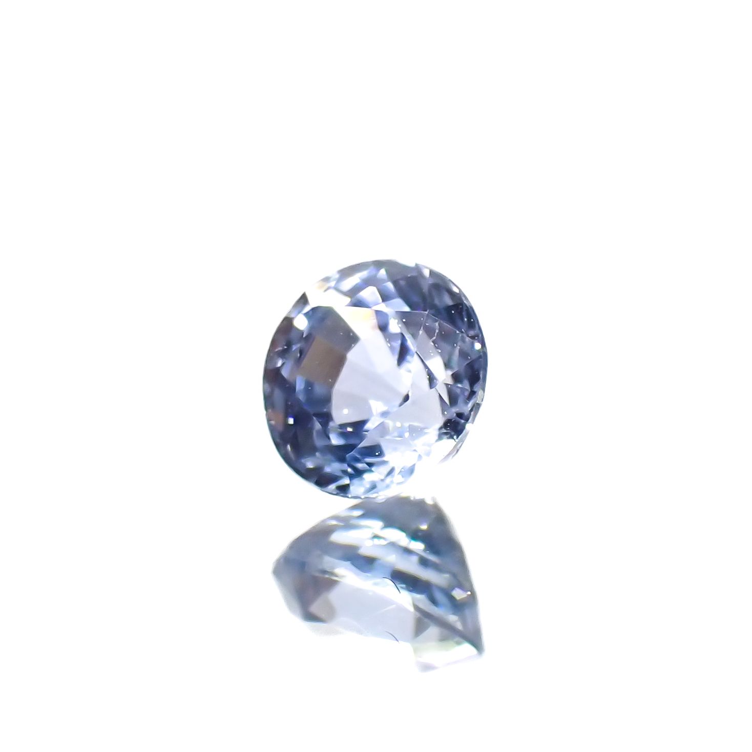 アイスブルーサファイア(宝石名サファイア)スリランカ/マダガスカル産 0.34ct 識別済[230722699]3.9x3.8mm前後