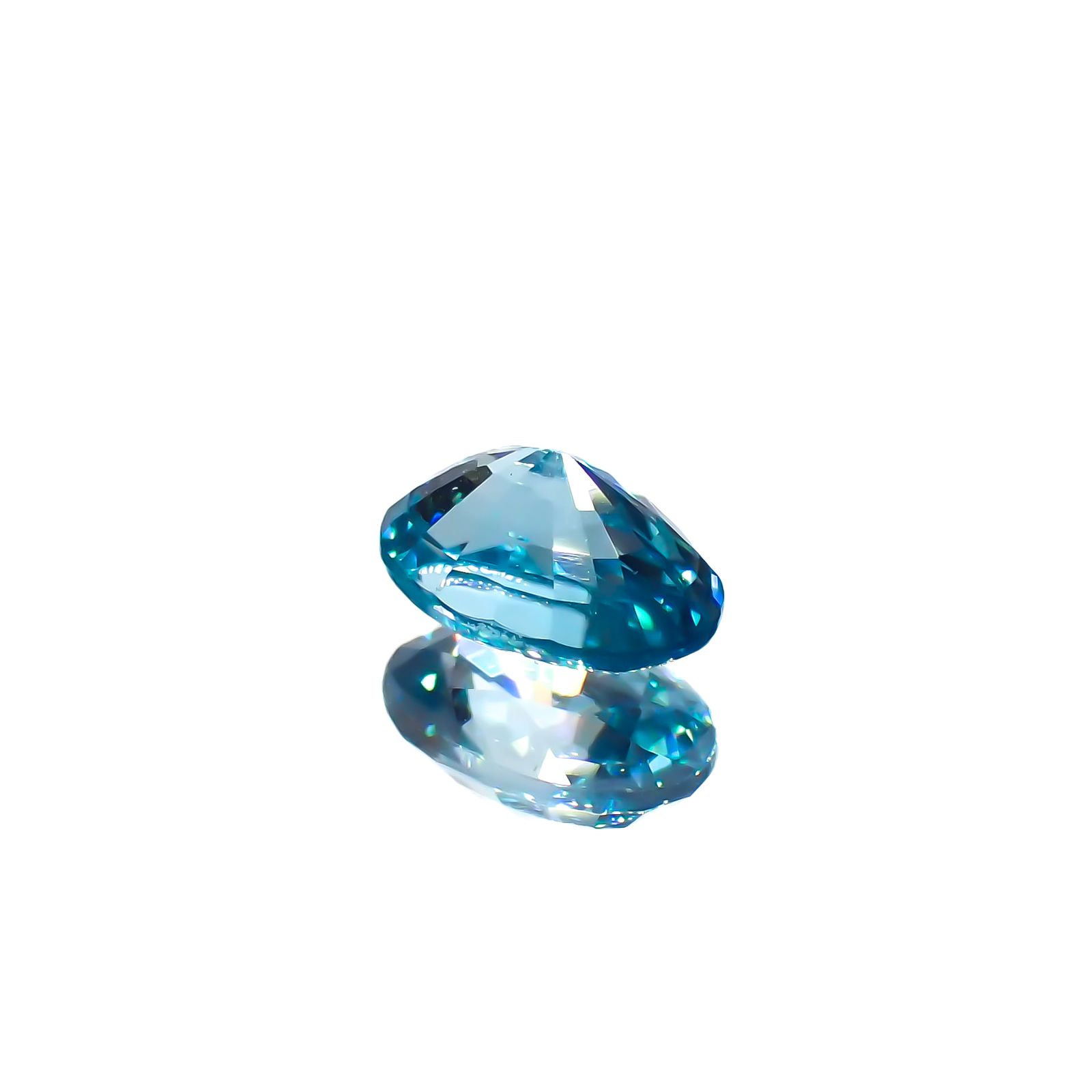 ブルージルコン(宝石名ジルコン)カンボジア産 0.86ct 識別済[230823037]6.1x4mm前後