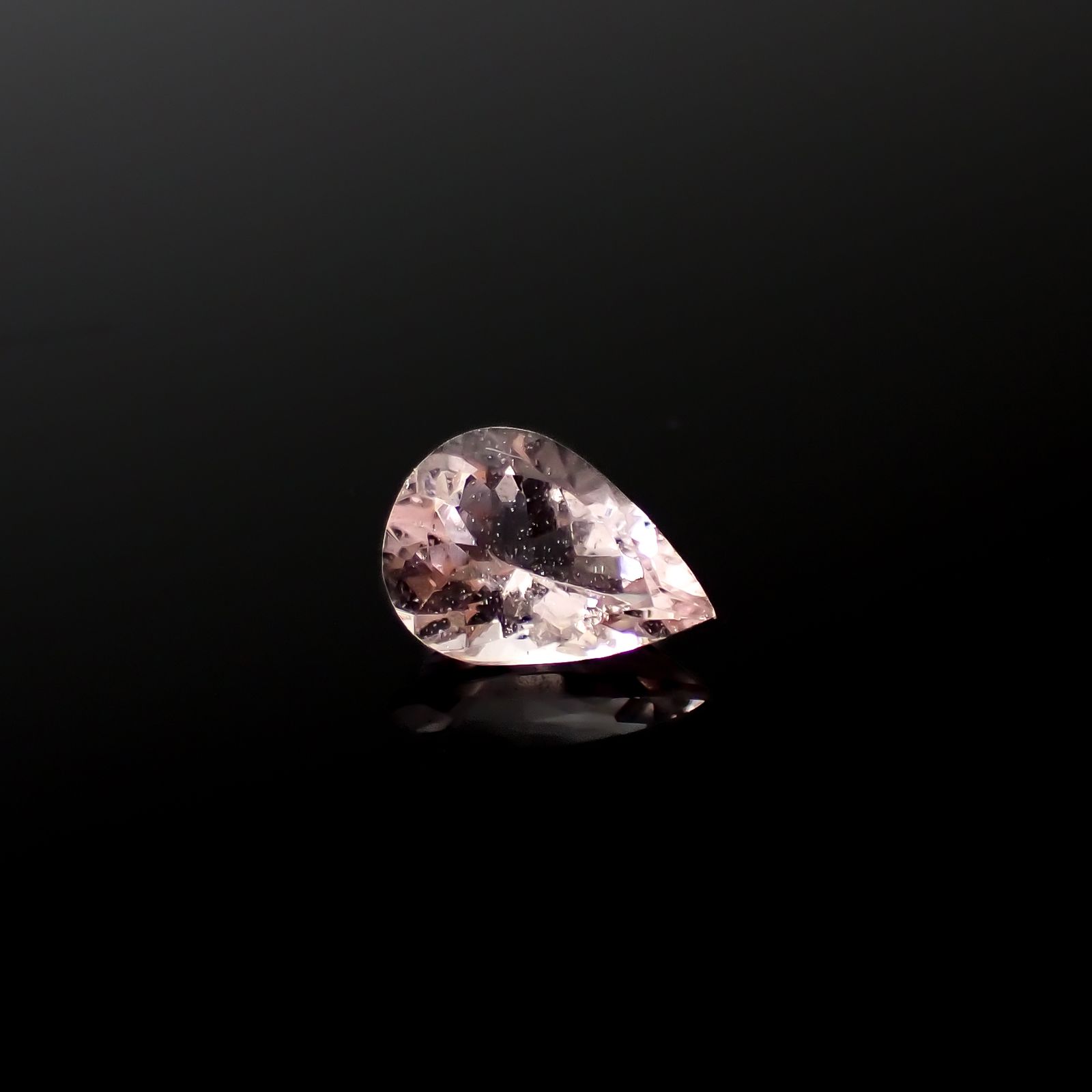 モルガナイト ブラジル産 0.54ct[240326766]7x4.9mm前後
