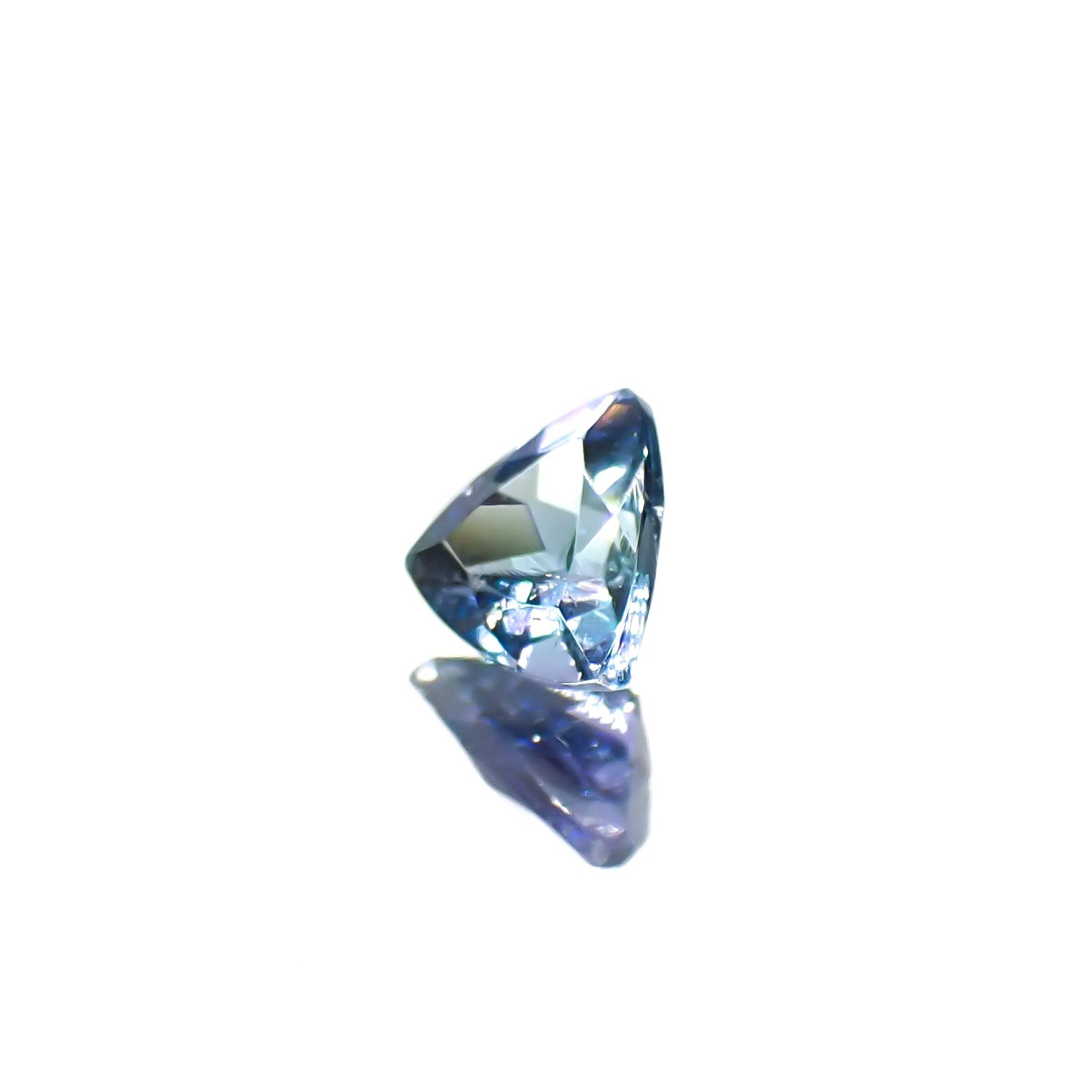 ブルーコーネルピン(宝石名ブルー・コーネルピン)タンザニア産 0.19ct 識別済[240527688]3.7x3.7mm前後