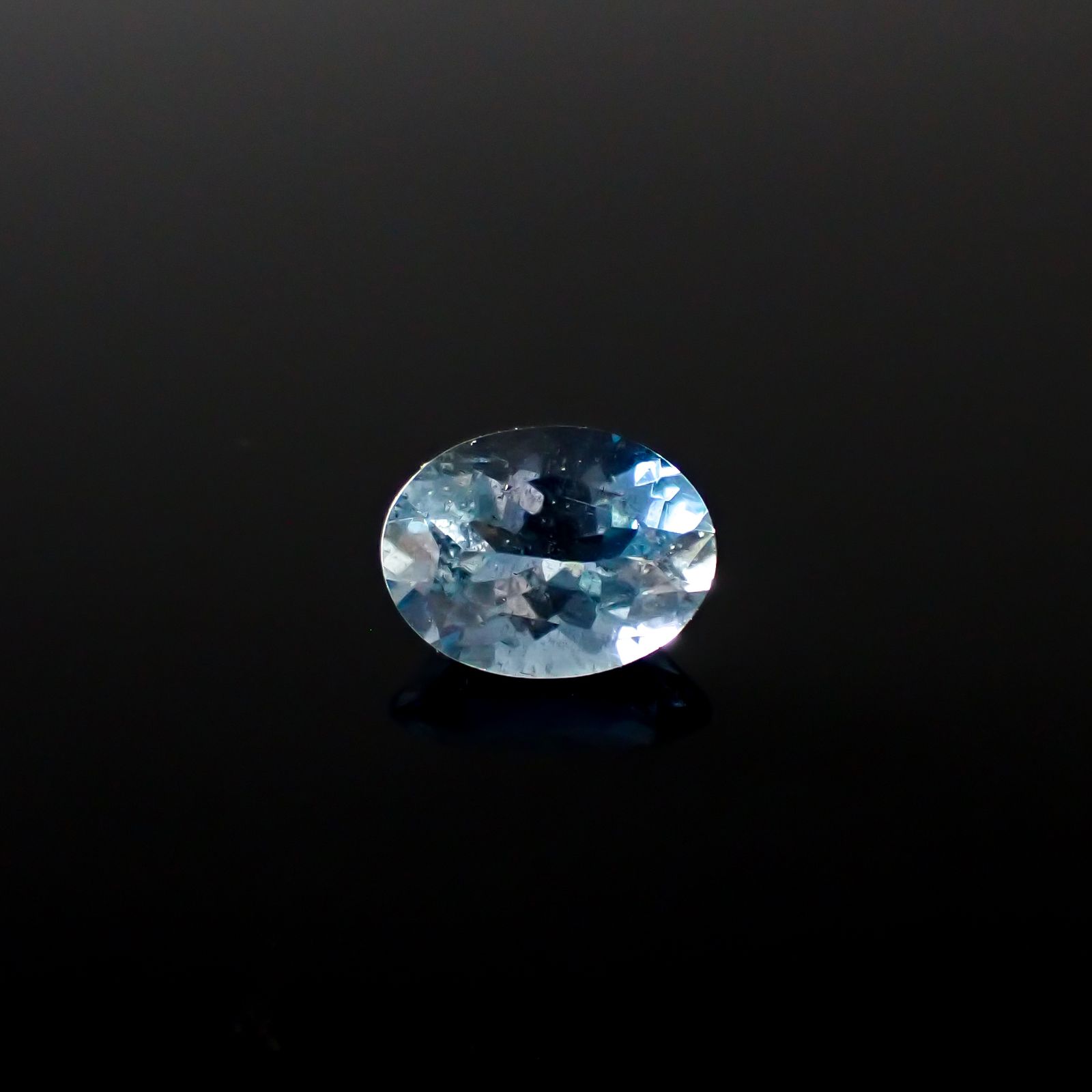 アクアマリン サンタマリアカラー マダガスカル産 1.15ct[240326976]8x6.1mm前後