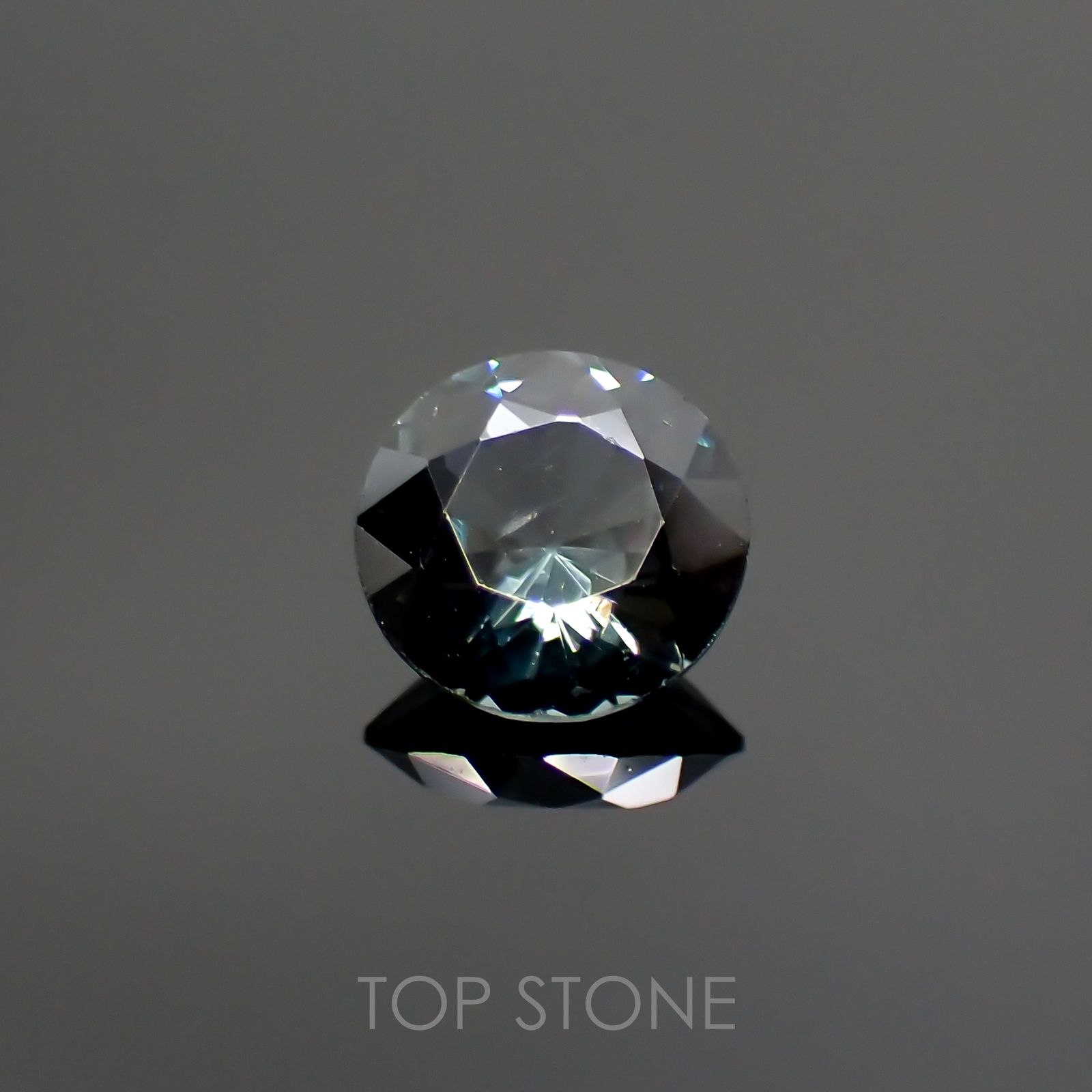 ブルーグレイッシュスピネル(宝石名スピネル) ビルマ産 0.49ct 識別済[210913463]5×5mm前後