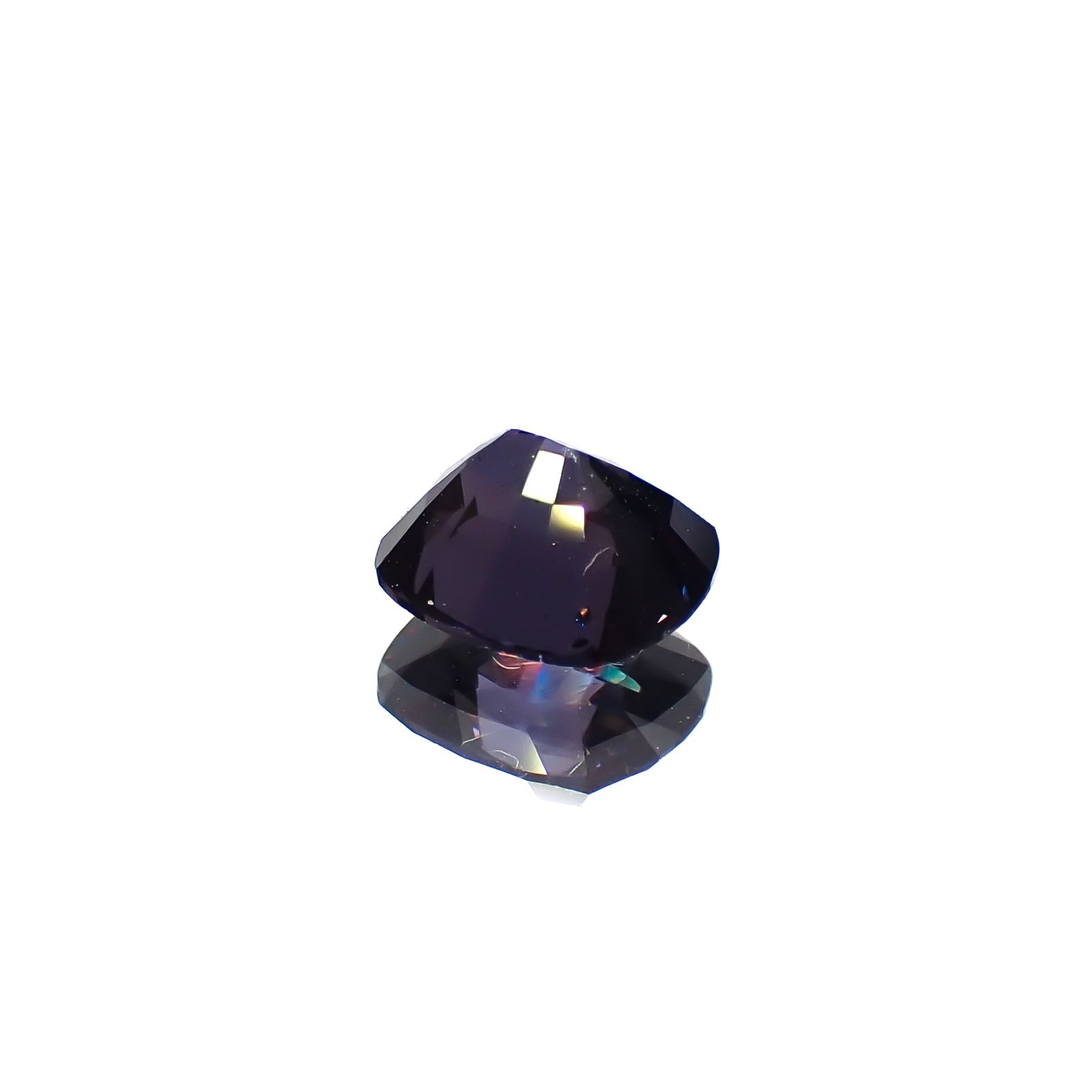 ベキリーブルーガーネット（カラーチェンジガーネット アレキタイプ） マダガスカル・ベキリー産 0.90ct[240628288]5.8x5.2mm前後