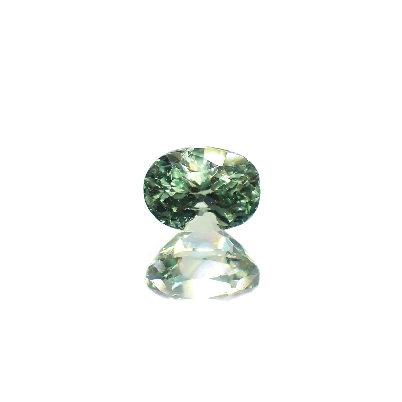 ミントガーネット(宝石名グリーン グロッシュラー・ガーネット)タンザニア産 0.33ct 識別済[221018629]4.4x3.2mm前後