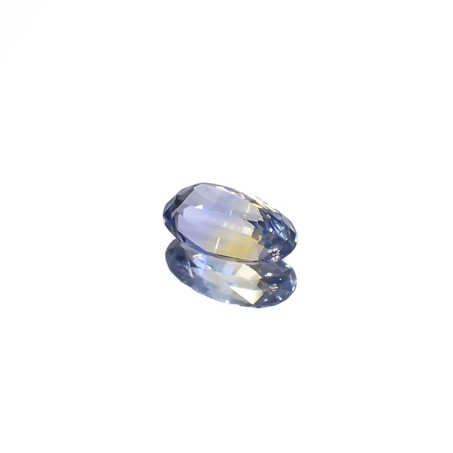 アイスブルーサファイア スリランカ産 0.53ct[230722689]6.1x4mm前後