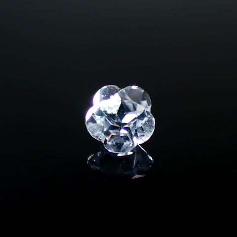 ◇カスタム・フラワーカット◇カラーレスサファイア スリランカ/マダガスカル産 0.23ct [250830977]3.4x3.5mm前後
