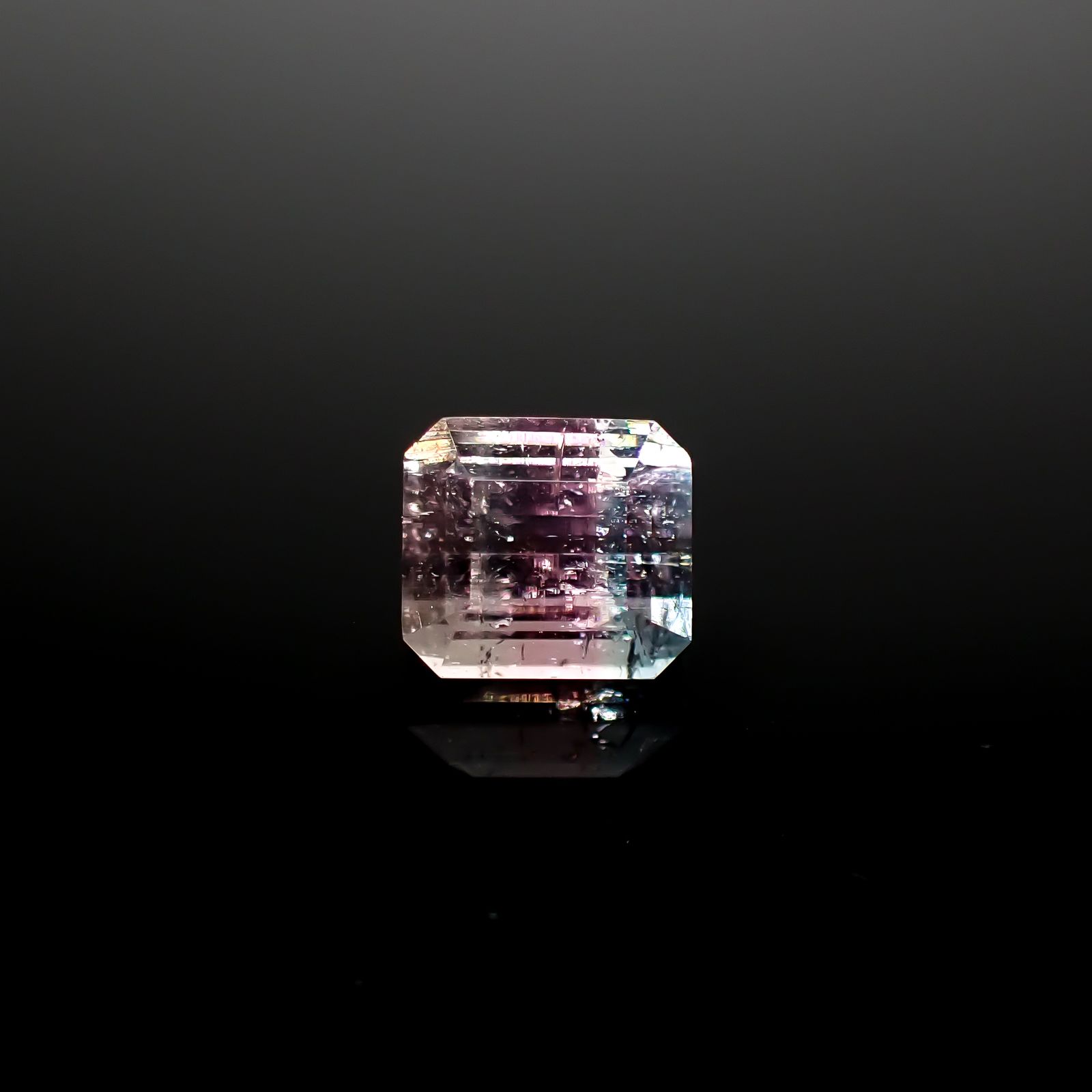 バイカラートルマリン アフガニスタン産 2.00ct [241029399]6.8x6.1mm前後