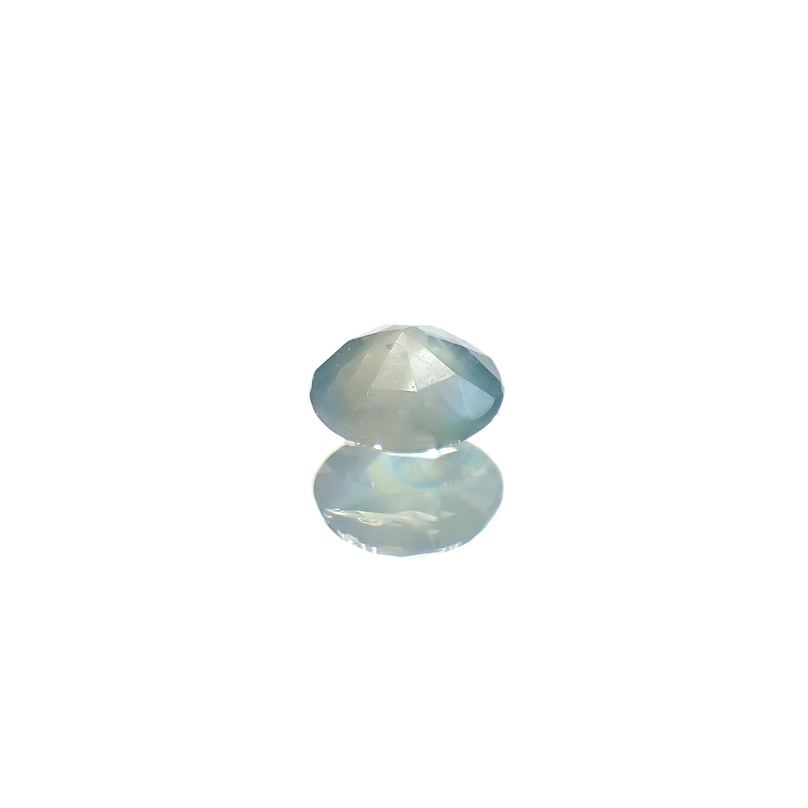 シルキーアレキサンドライト ブラジル産/EmeraldMains社製 0.054ct[240527610]2.4x2.4mm前後