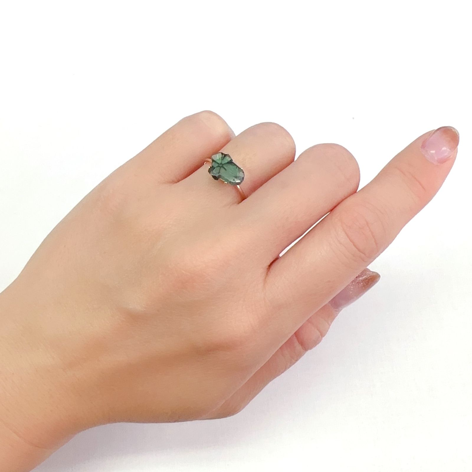 トラピッチェエメラルド コロンビア産 1.42ct[230923487]7.4x11.2mm前後
