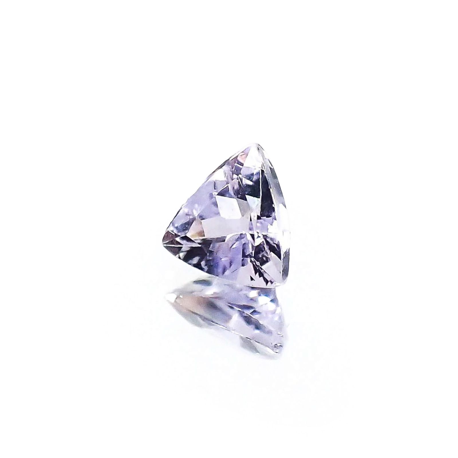 ラベンダーゾイサイト(宝石名ゾイサイト)タンザニア産 識別済 0.47ct / 4.8x5.2mm前後 [230622411]
