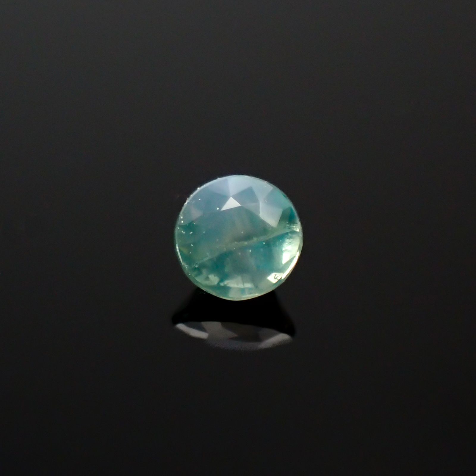 アレキサンドライトキャッツアイ ブラジル産/EmeraldMains社製 0.047ct[240627960]2.1x2.1mm前後