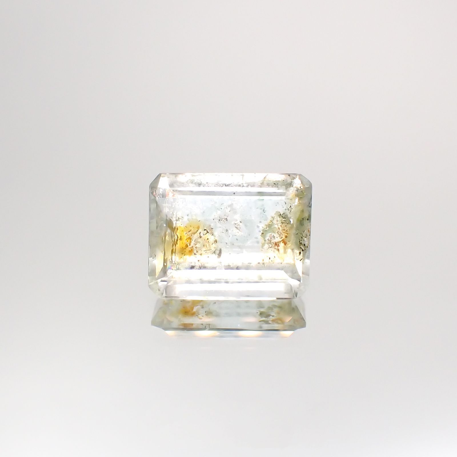 オーロラアクアマリン ブラジル産 4.80ct [220114394]12.1x9.4mm前後