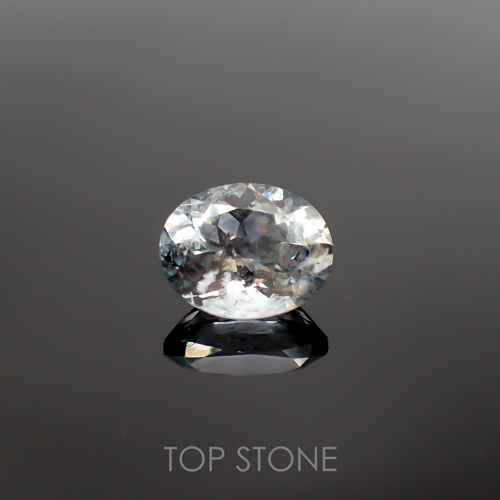 アベンチュリンアクアマリン(宝石名アクアマリン) ナイジェリア産 2.57ct 識別済[210712990]10×7.9mm前後