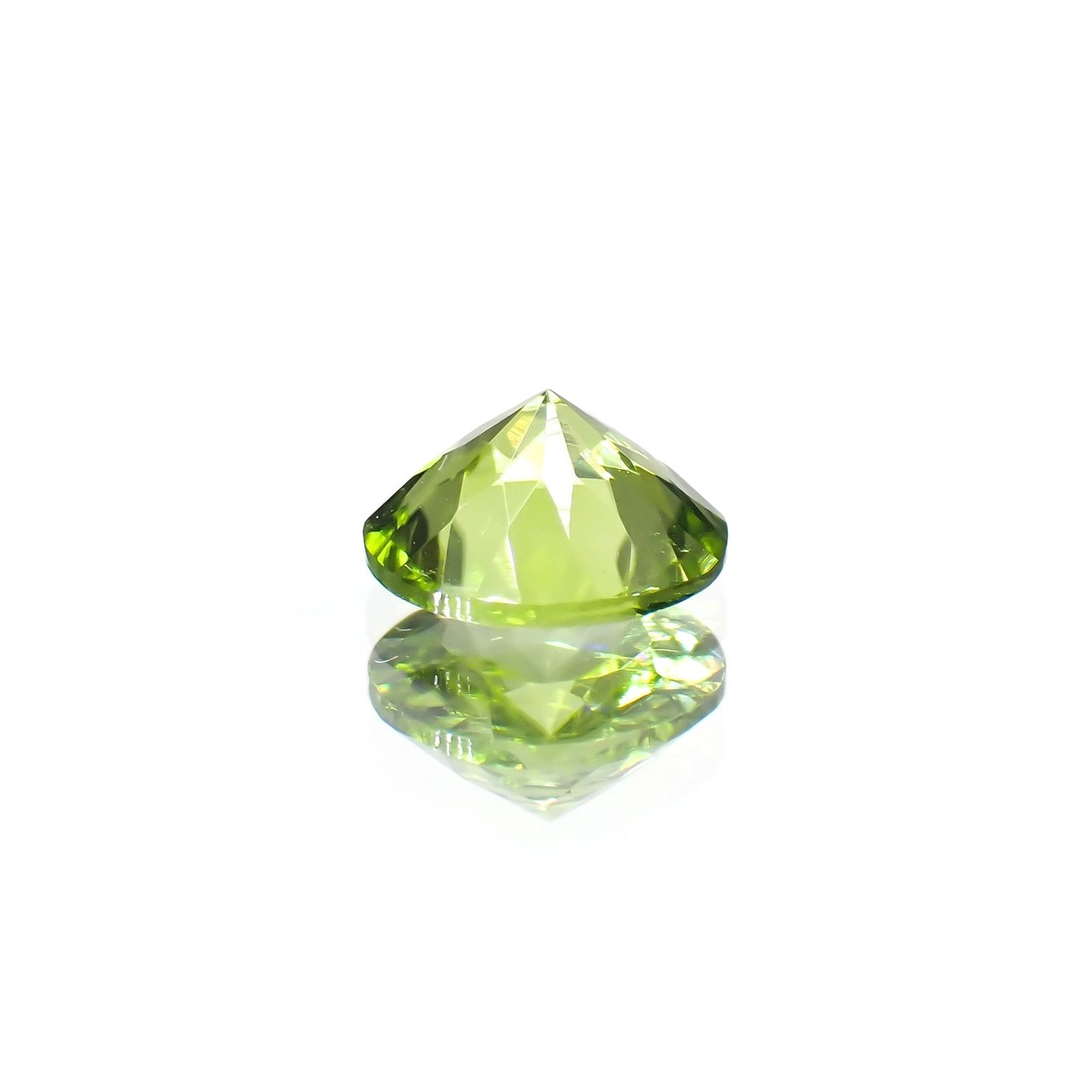 ペリドット(宝石名ペリドット) パキスタン産 識別済 1.10ct / 6.8x6.8mm前後 [211013090]