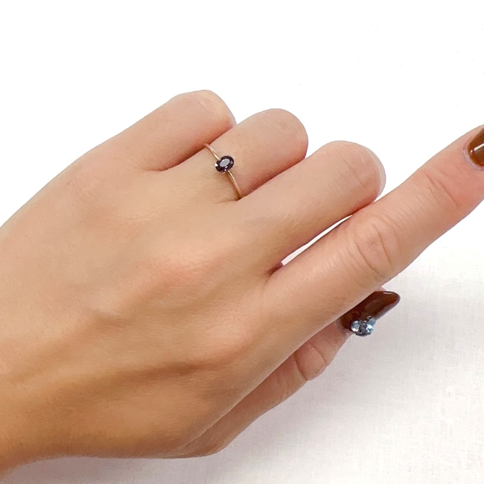 カラーチェンジサファイア 非加熱(宝石名サファイア)タンザニア産 0.37ct 識別済[231023984]4.8x3.5mm前後