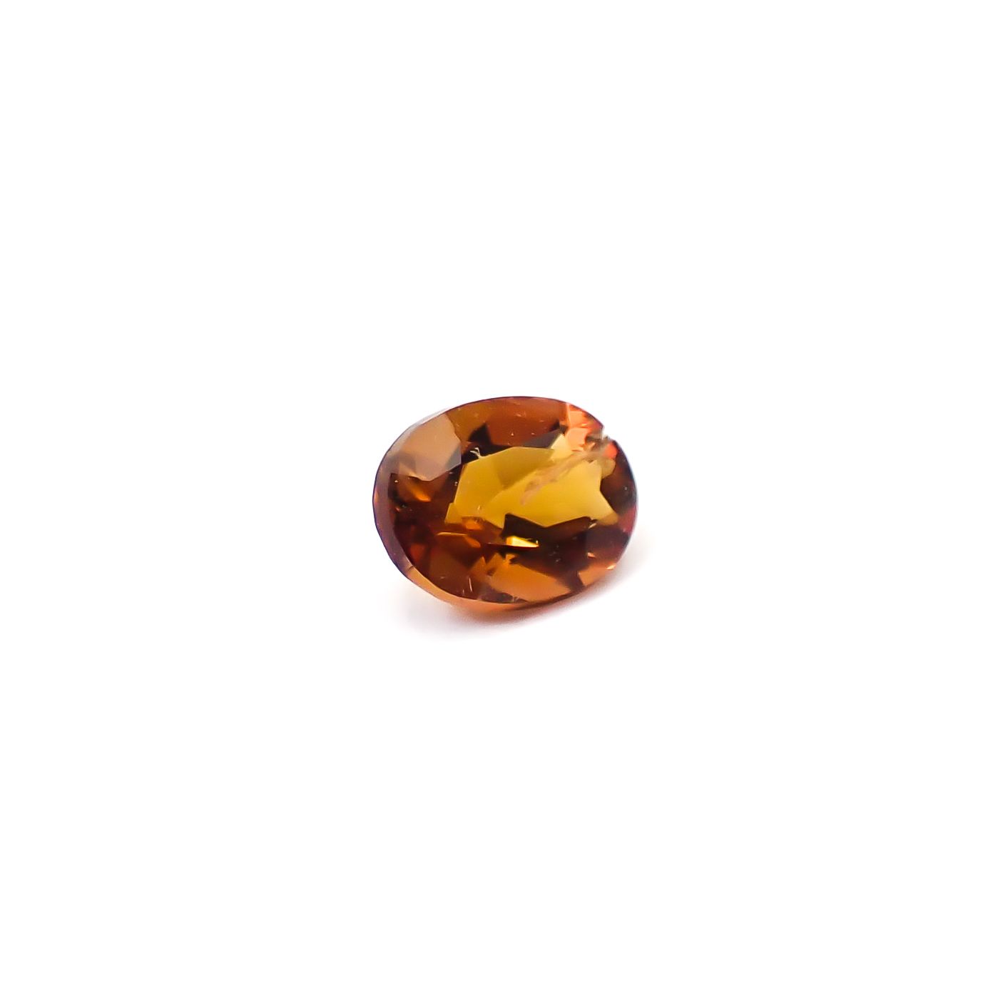 ゴールデンアイオライト(宝石名コーディエライト)マダガスカル産 識別済 0.20ct / 4.4x3.3mm前後 [260532191]