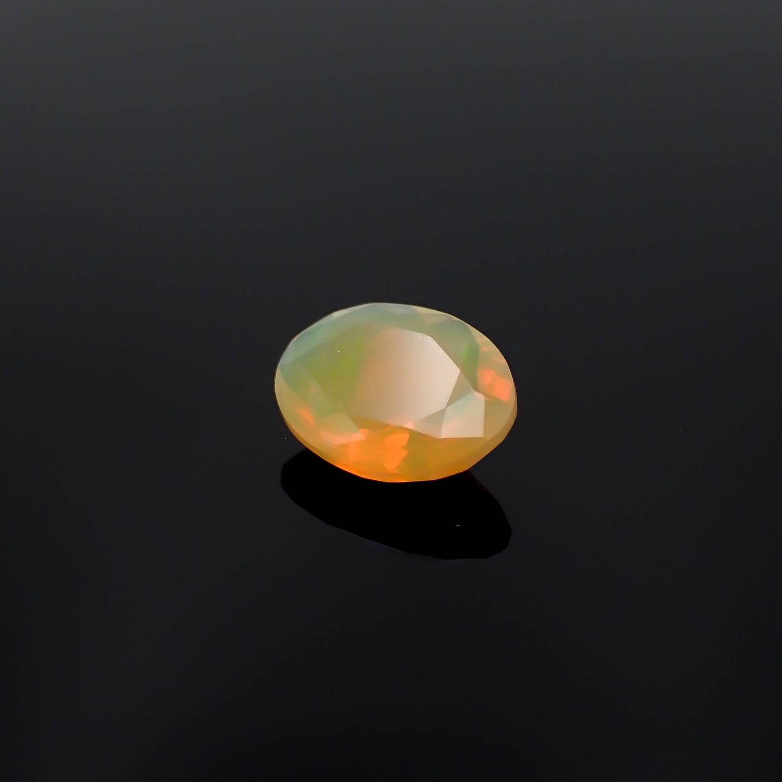 エチオピアオパール(宝石名オパール)エチオピア産 2.26ct 識別済[230521990]12.1x9.2mm前後