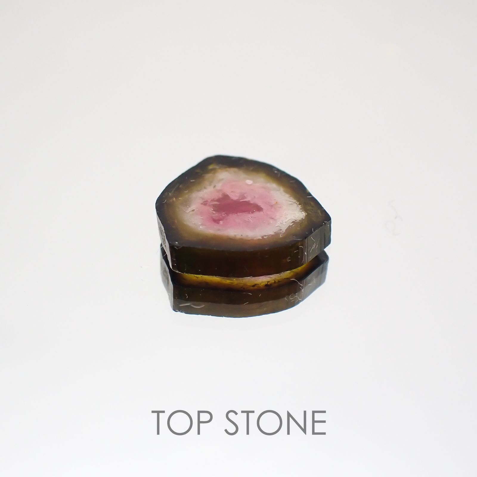 ウォーターメロントルマリン ブラジル産 原石・結晶 2.91ct[21019630]11.2×10.9mm前後