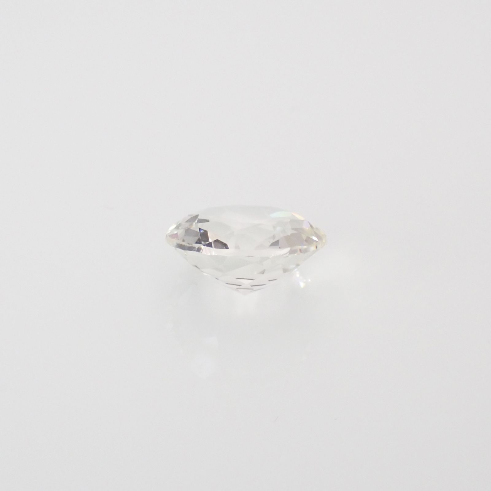 含バリウム・サニディン(宝石名サニディン)ドイツ産 1.69ct 識別済[231224973]8.5x8.5mm前後