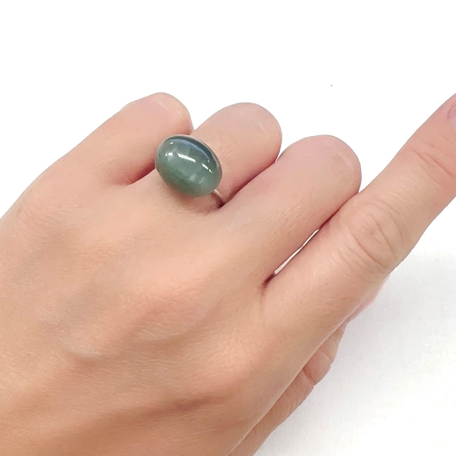 グリーンアパタイトキャッツアイ ブラジル産 9.78ct[240427182]14.8x11.6mm前後