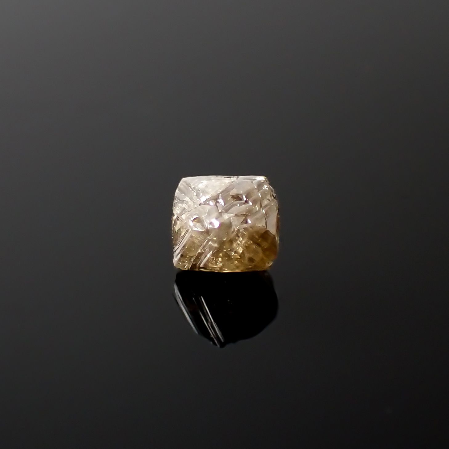 ソーヤブルダイヤモンド 原石 0.51ct[240326564]4.6x3.5mm前後