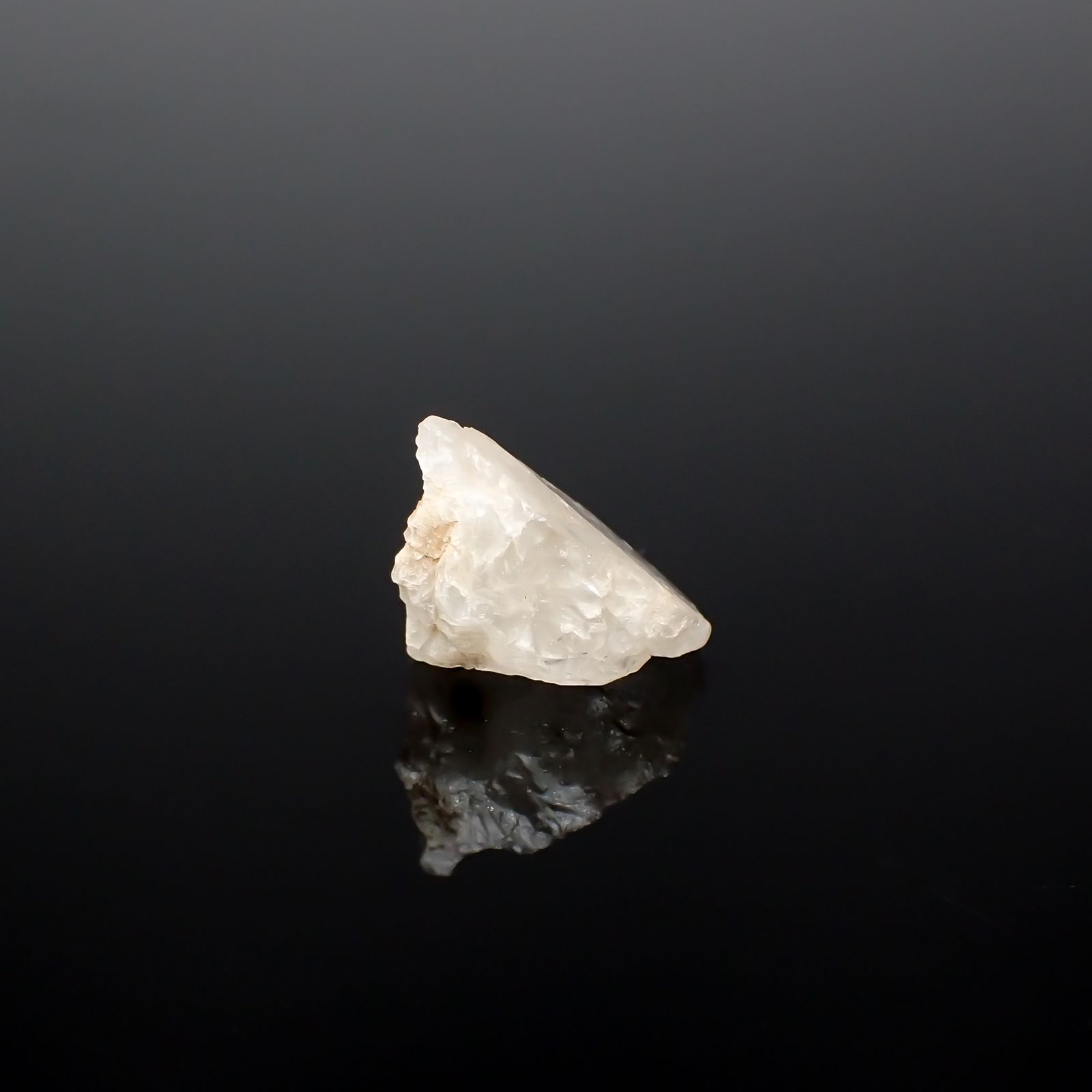 フェナカイト 原石 ウクライナ産 5.79ct[231225114]15.3x9.1mm前後