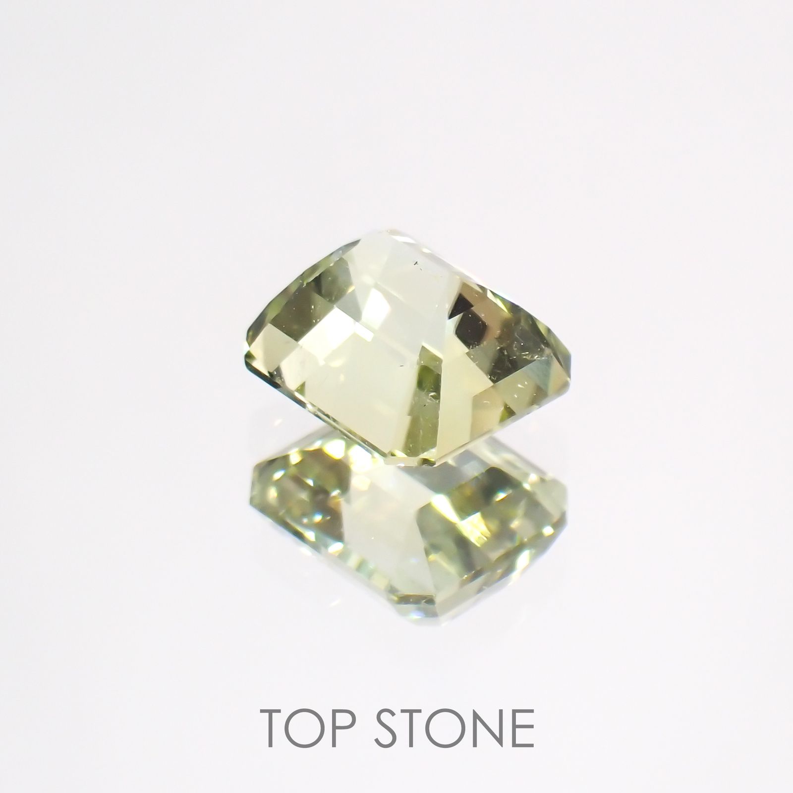 グリーンフロストルマリン(宝石名トルマリン) ルワンダ産 1.486ct ソ付(彩珠)[211013639]6.8×6.1mm前後