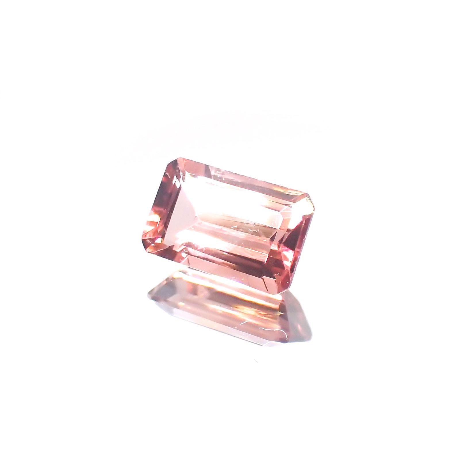 バイカラートルマリン(宝石名バイカラー・トルマリン) ブラジル/アフリカ産 0.70ct 識別済[211013563]6.8×4.3mm前後