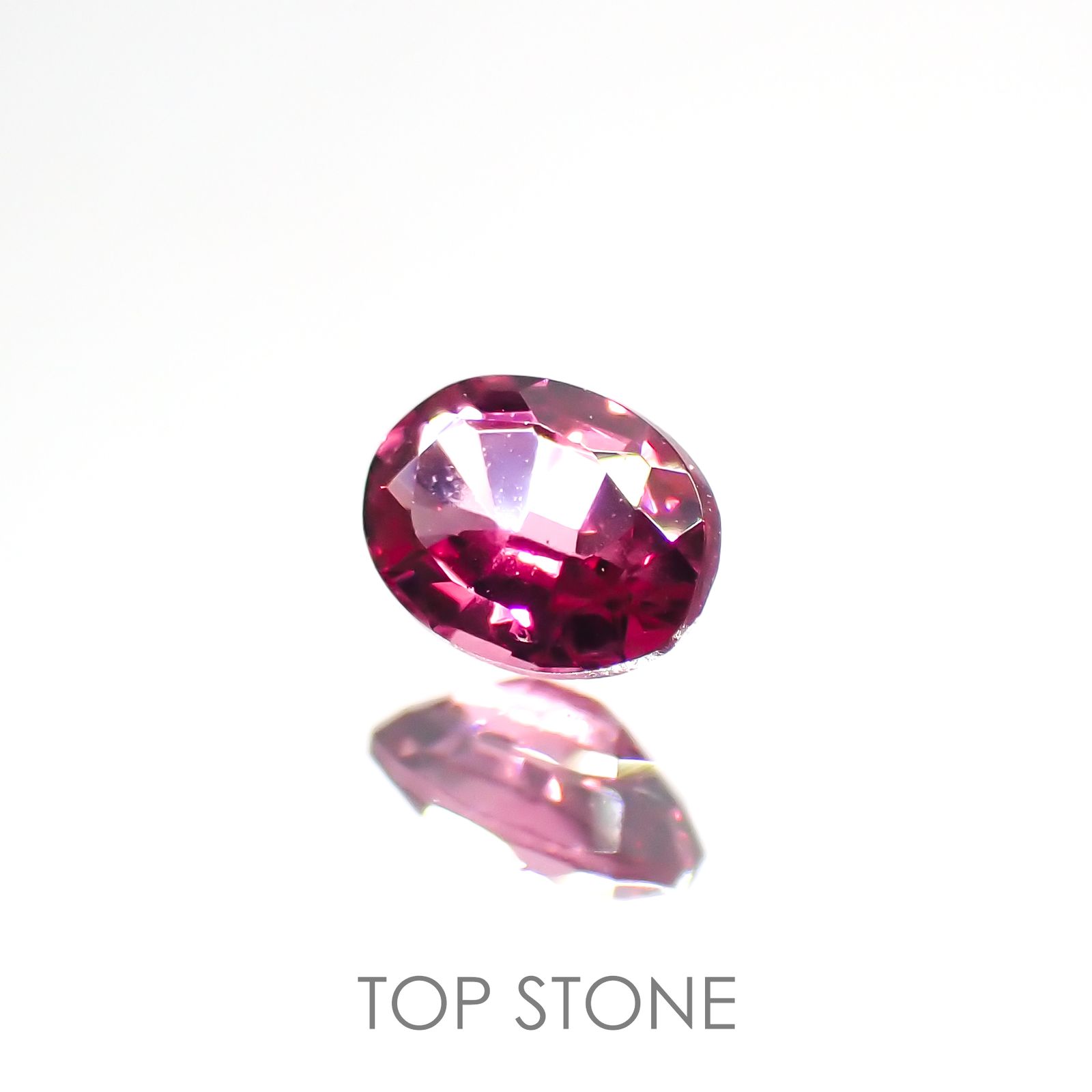 ホットピンクスピネル(宝石名ピンク・スピネル)タンザニア産 0.20ct 識別済[220114133]4x3mm前後