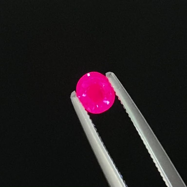 ルビー 非加熱 ビルマ産 0.28ct / 4x3.4mm前後 [240628058] | TOP 