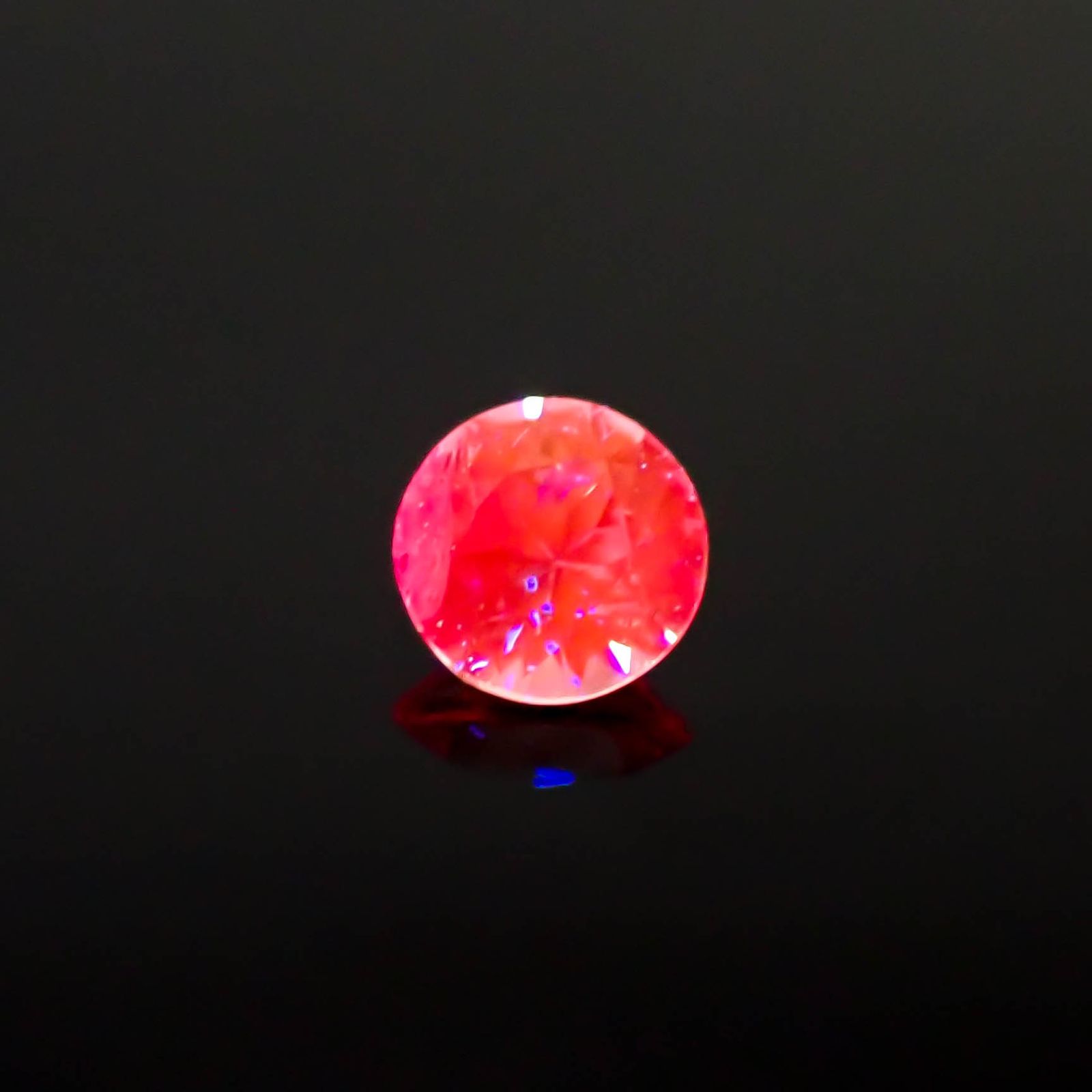ピンクサファイア ベトナム産 0.19ct[240929064]3.5x3.5mm前後