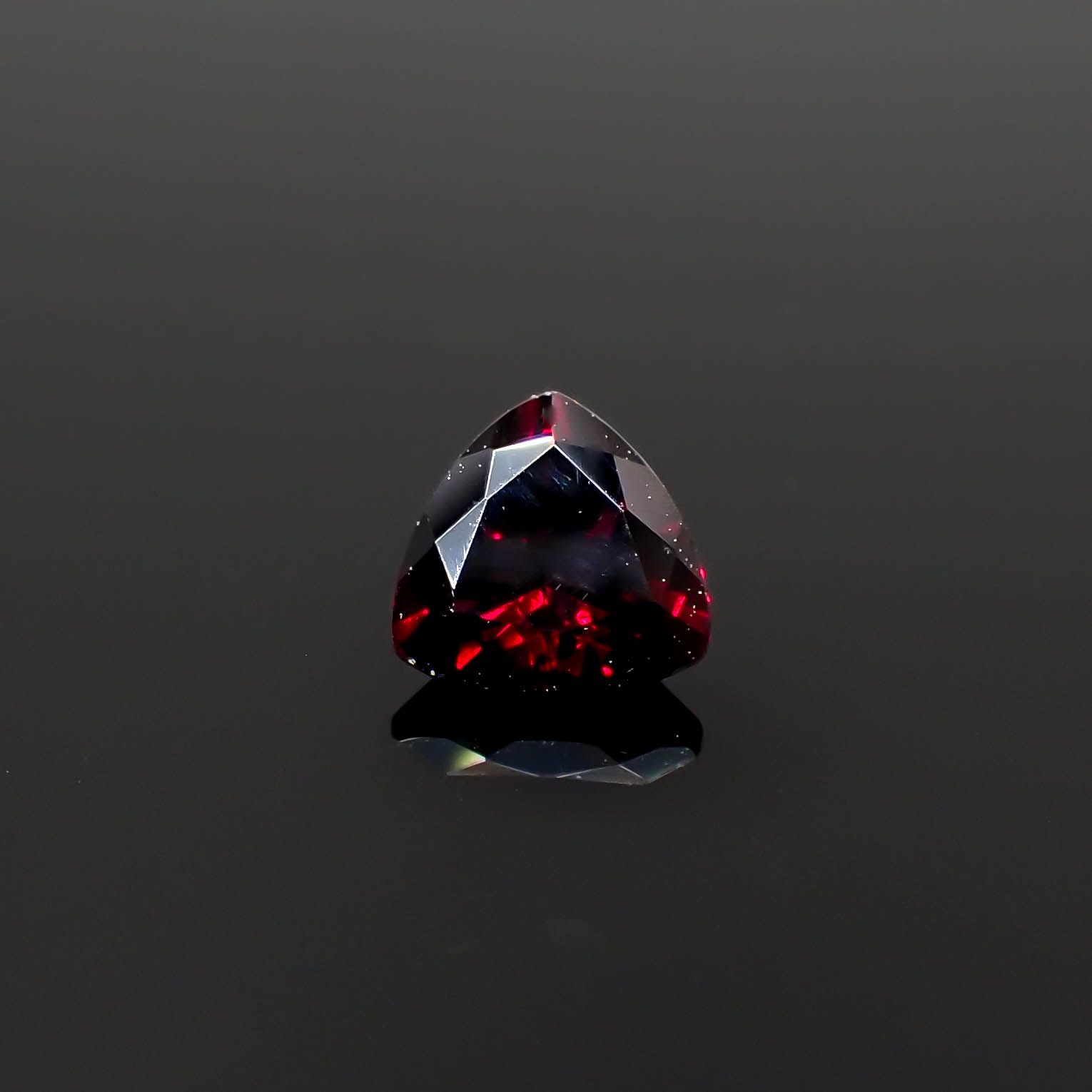 アントヒルガーネット(クロムパイロープガーネット) アメリカ・アリゾナ州産 0.55ct[240527829]5x5mm前後