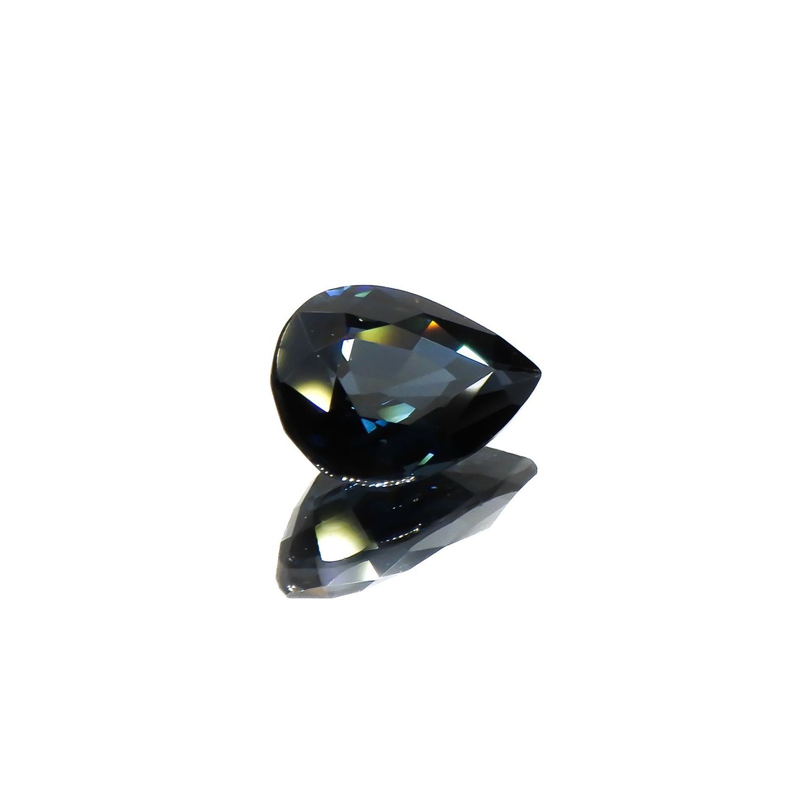コバルトブルースピネル(宝石名ブルー・スピネル)スリランカ産 ソ付(日独) 1.136ct / 8.1x5.59mm前後 [260717492]