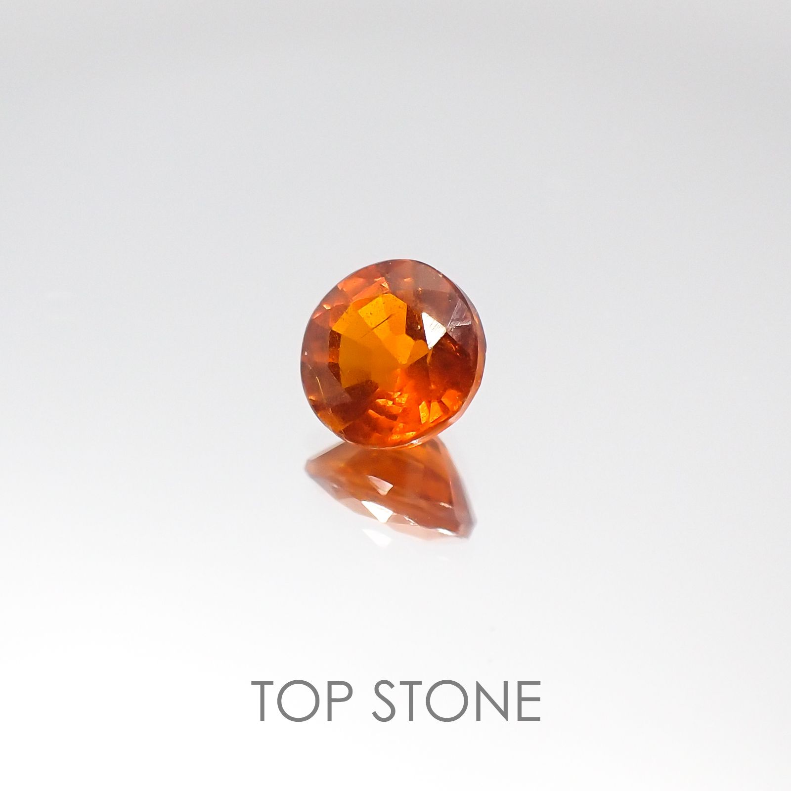 オレンジカイヤナイト タンザニア産 ルース 0.98ct[20105989]6.1×6mm前後
