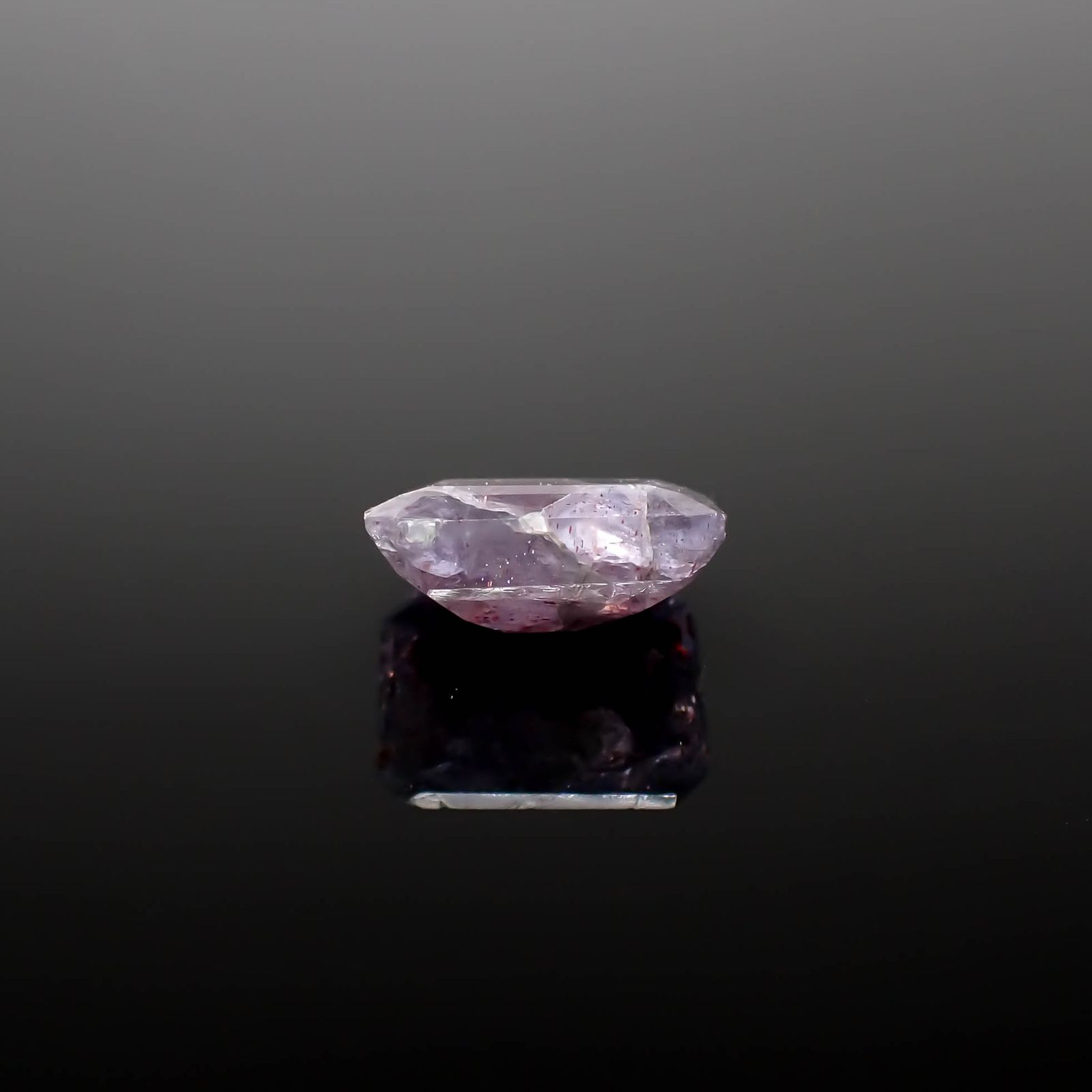 ブラッドショットアイオライト インド産 2.84ct[240125379]10.4x7.7mm前後