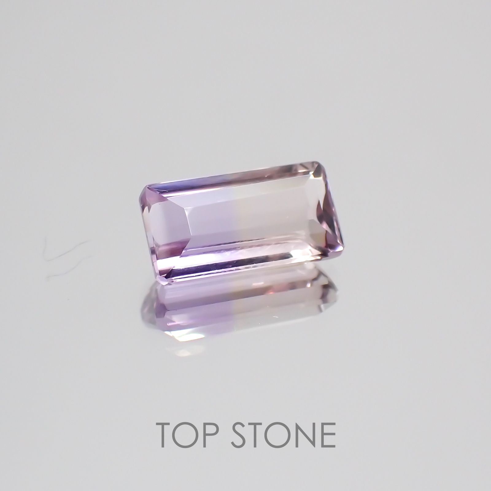 アワーグラスアメジスト モロッコ産 ルース 1.77ct[21028588]10.1×5.2mm前後