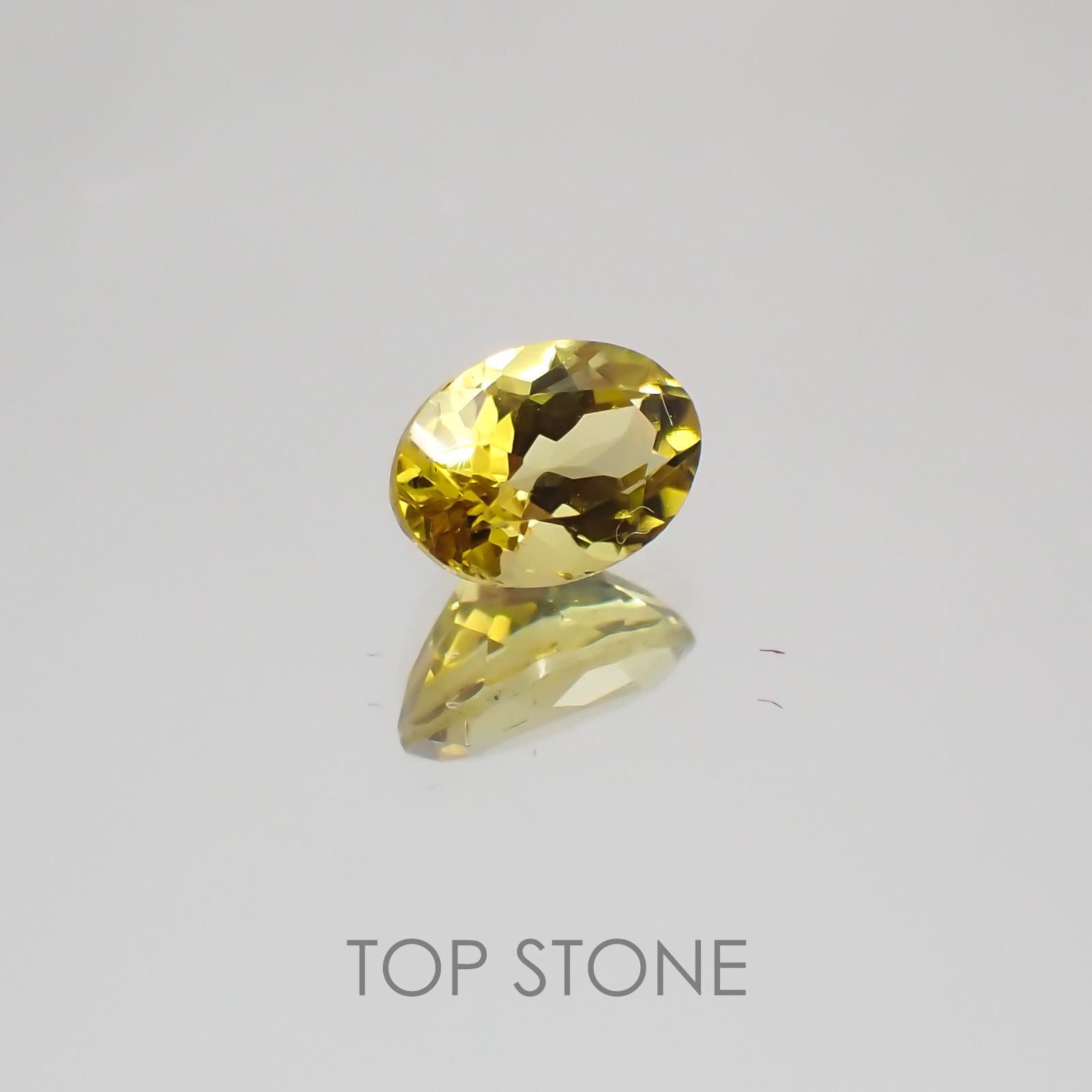 カナリートルマリン(宝石名トルマリン) ナイジェリア産 0.52ct 識別済[21018989]5.7×4mm前後