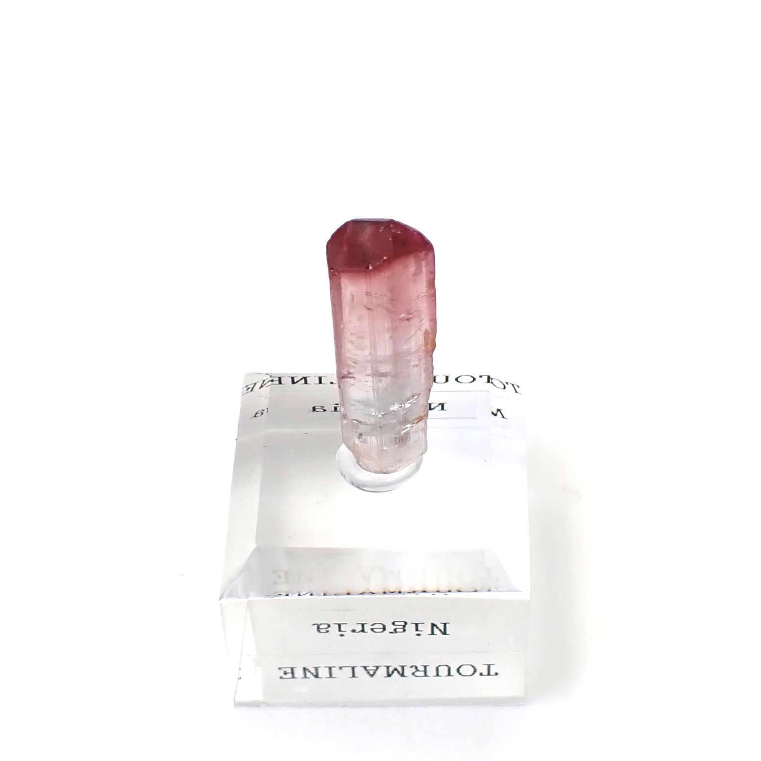 トルマリン柱状結晶原石 ナイジェリア産 アクリル台座付き 6.99ct(1.39g) / 5.3x8.2x23.4mm前後 [260632362]