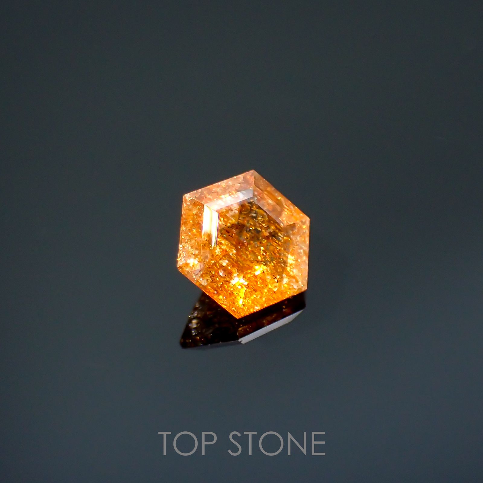 ◇ヘキサゴンカット◇イリュージョンサンストーン インド産 0.41ct[220115485]4.8x4.8mm前後
