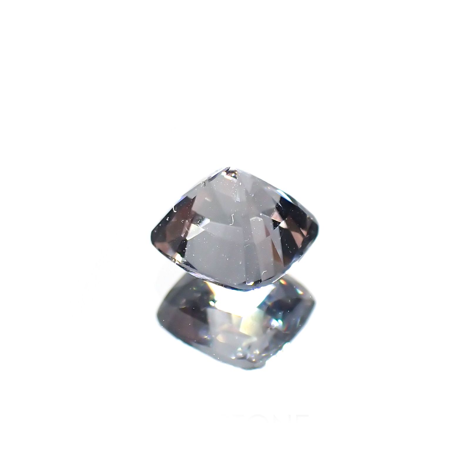 プラチナスピネル(宝石名スピネル) ビルマ産 1.193ct ソ付(彩珠)[250913321]5.9×5.6mm前後