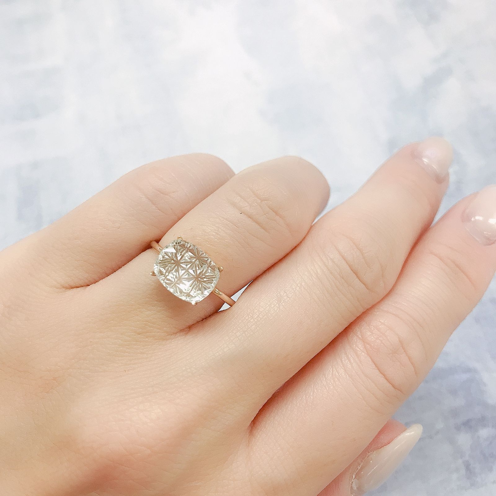 ◇甲州貴石切子Plus Three◇フェナカイト カード付き(宝石名ホワイト・フェナカイト)ブラジル産 3.02ct 識別済[220616061]10x8mm前後