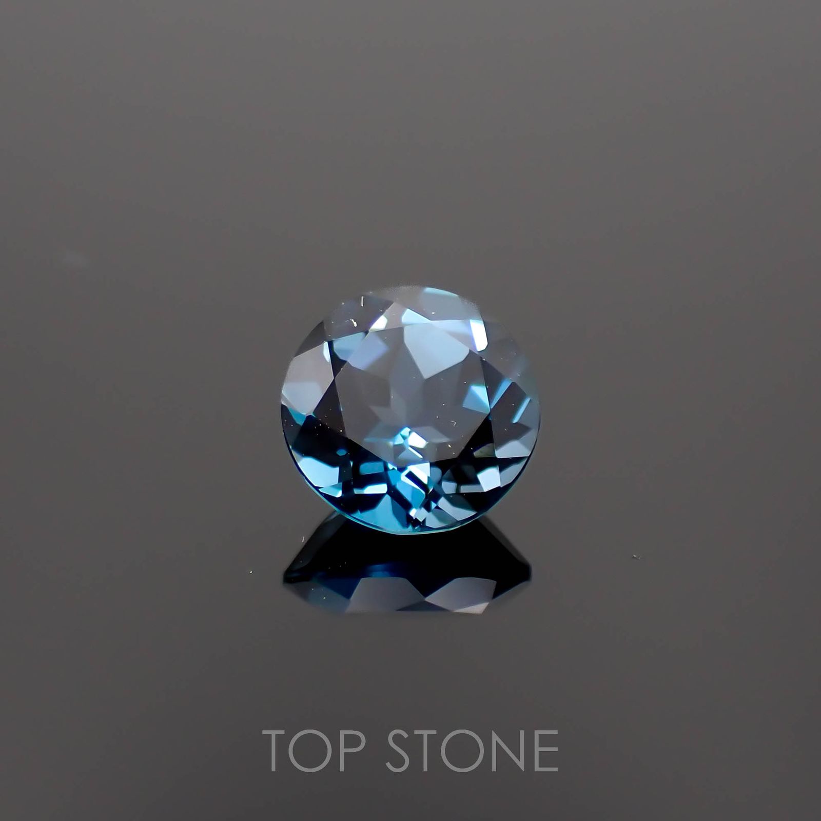 ロンドンブルートパーズ ブラジル産 1.58ct[221219295]7x7mm前後
