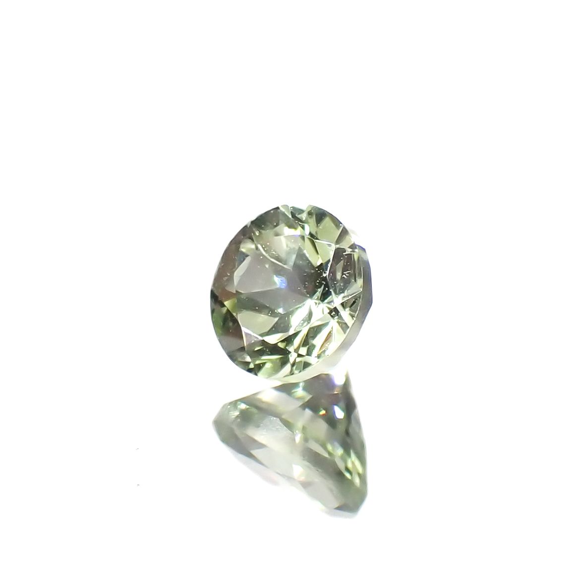 ミントガーネット タンザニア産 0.37ct[231023716]4x4mm前後