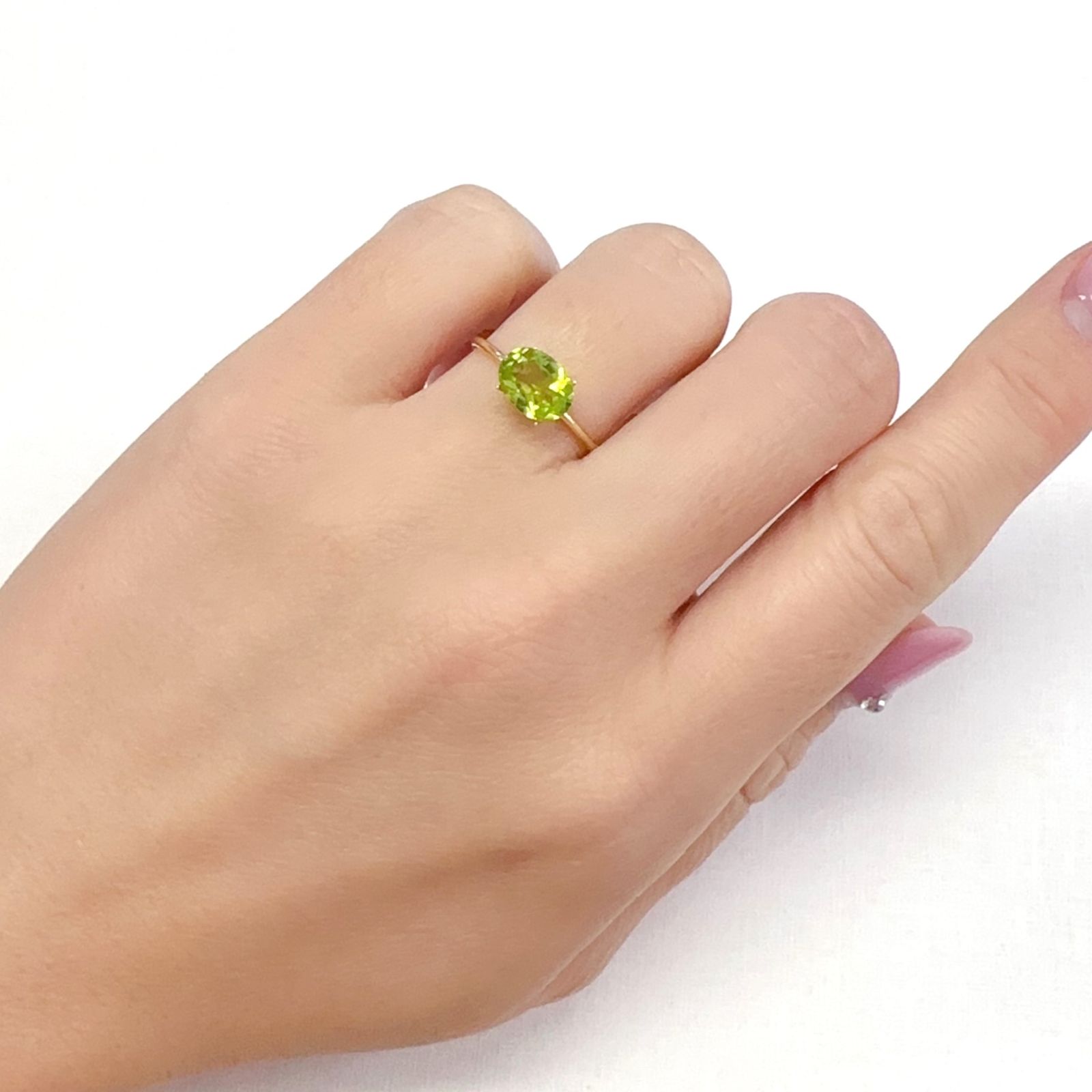 リリーパッドペリドット アメリカ・アリゾナ州産 1.25ct[231224600]7.9x6.1mm前後