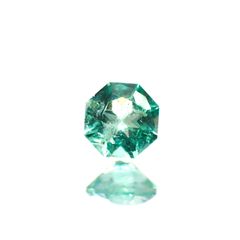 ◇オクタゴンカット◇エメラルド(宝石名エメラルド)ザンビア産 0.12ct 識別済[231224396]3.1x3.1mm前後