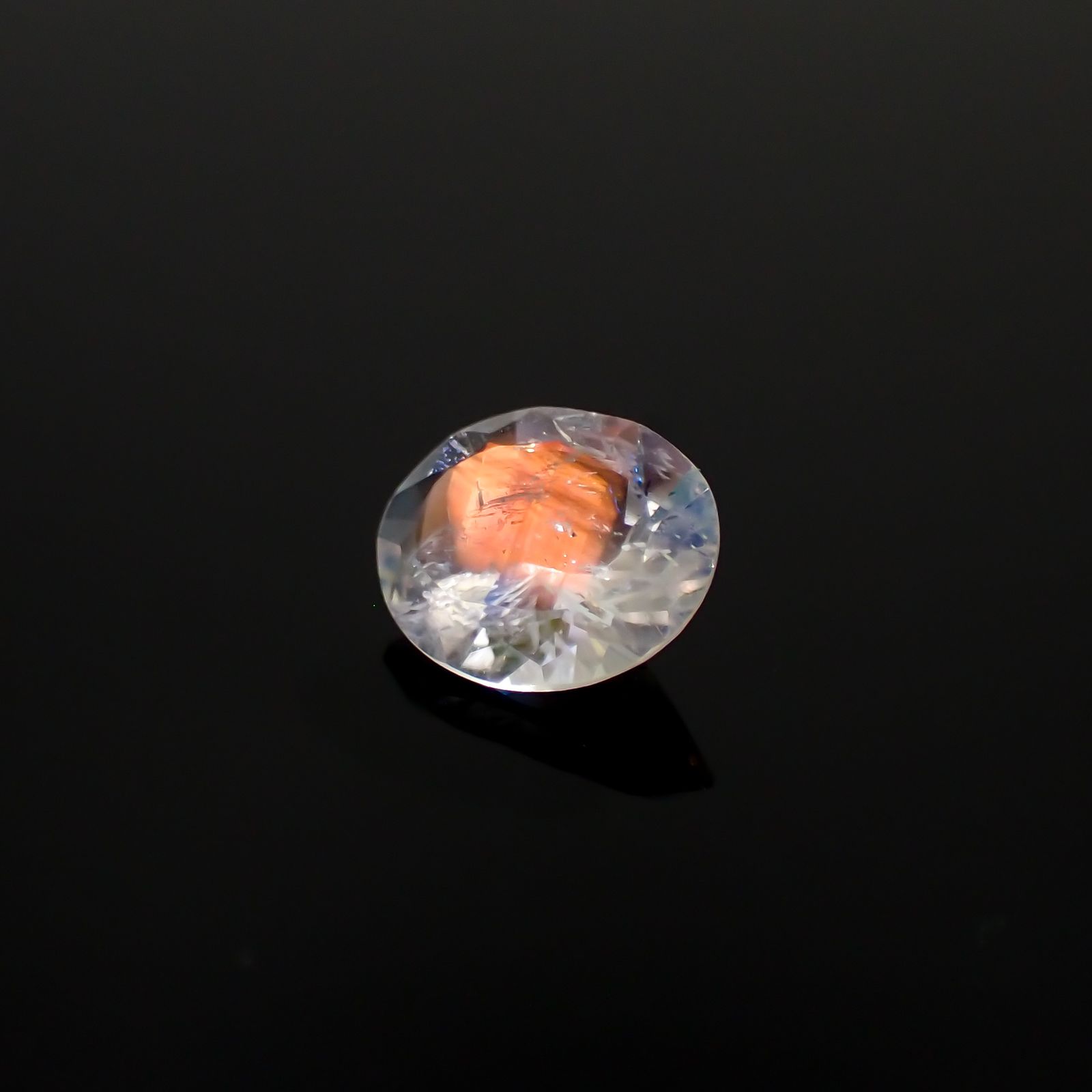 レインボームーンストーン(宝石名ラブラドライト)タンザニア産 0.63ct 識別済[230321263]7x5.6mm前後