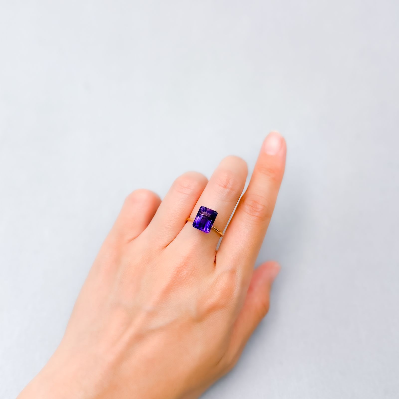 カラーシフトアメジスト ブラジル/ウルグアイ産 4.04ct [250530319]10.3x8.2mm前後